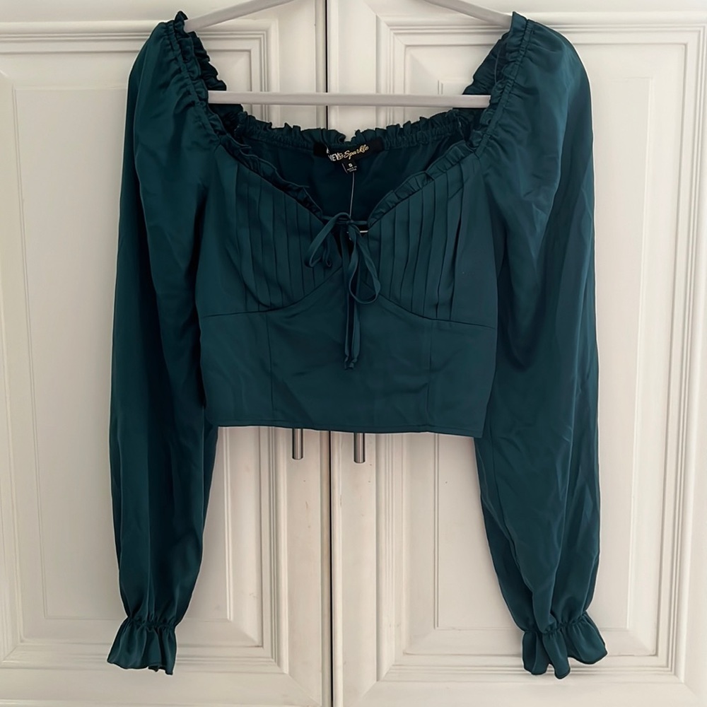 NWT Green Crop Top from Dillards - Size Small - Juniors